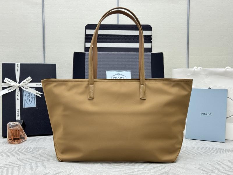 Prada Re-Edition 1978 medium tote bag Brown 1BG555