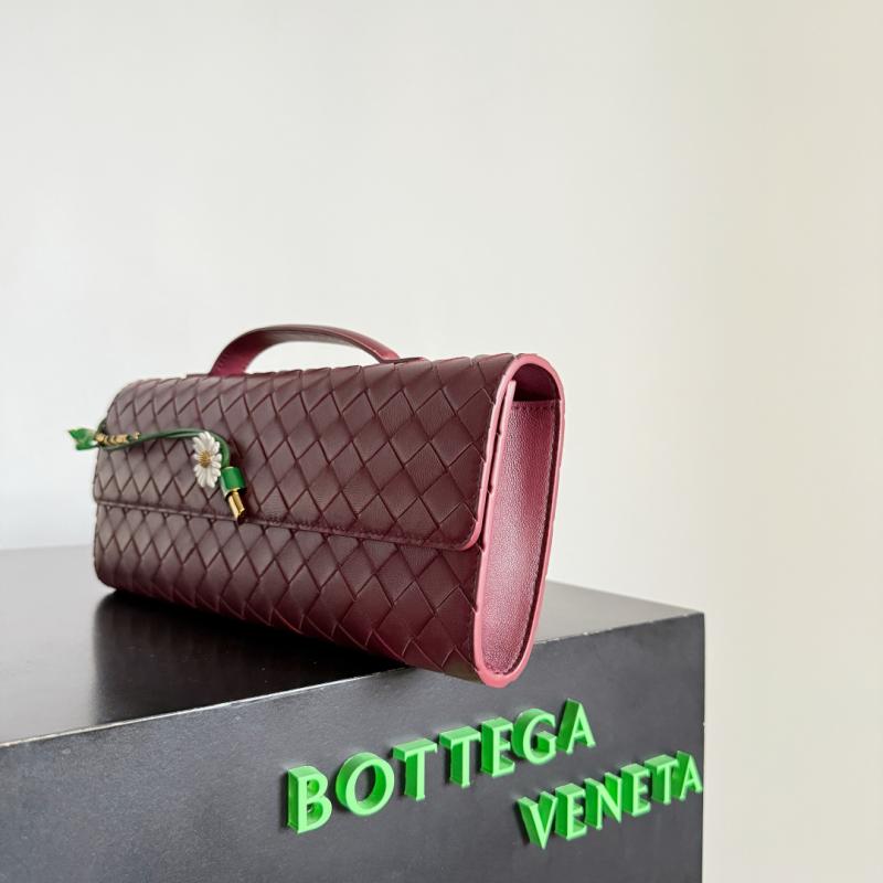 Bottega Veneta Andiamo Clutch Barolo 836810