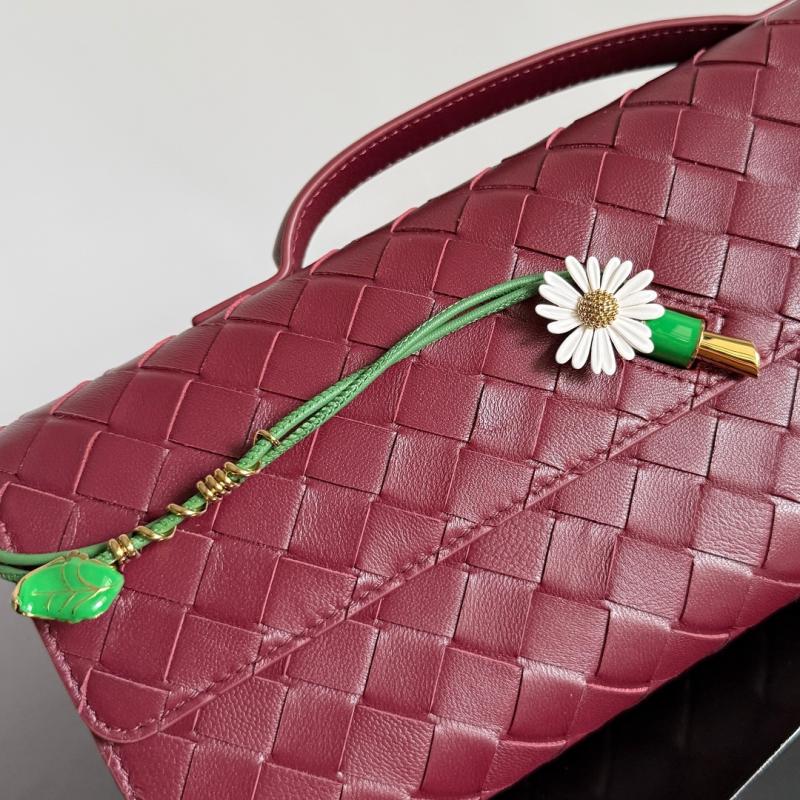 Bottega Veneta Andiamo Clutch Barolo 836810