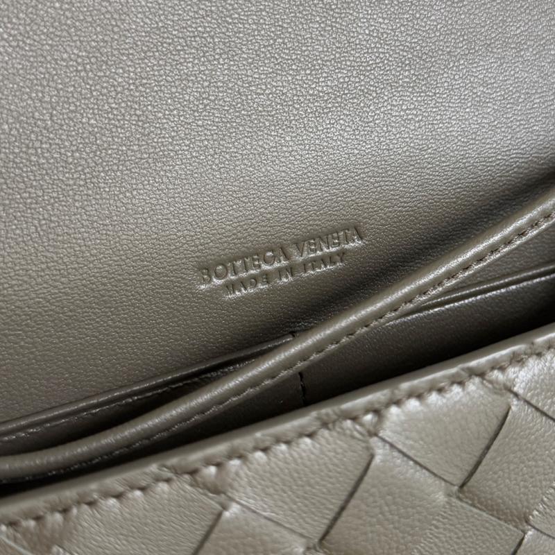 Bottega Veneta Andiamo Daisy Pouch Cypress 838870