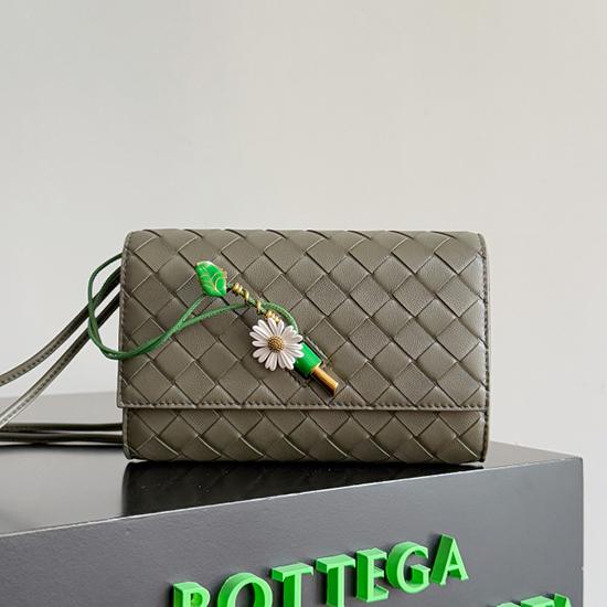 Bottega Veneta Andiamo Daisy Pouch Cypress 838870