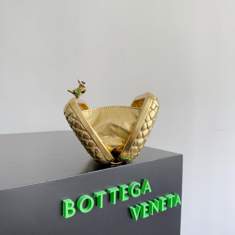Bottega Veneta Knot Gold 826183
