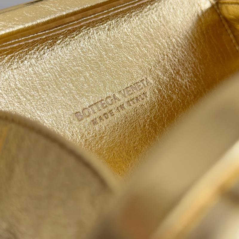 Bottega Veneta Knot Gold 826183
