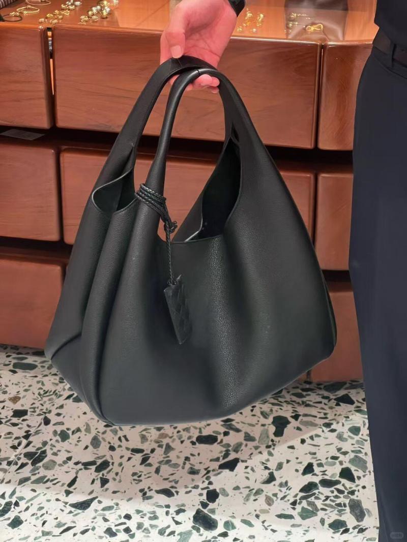 Bottega Veneta Large Campana Black 844251