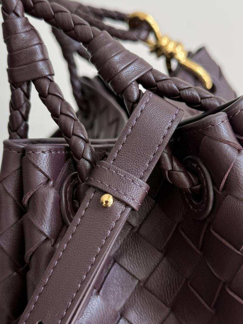 Bottega Veneta Parachute Dark Barolo 835921