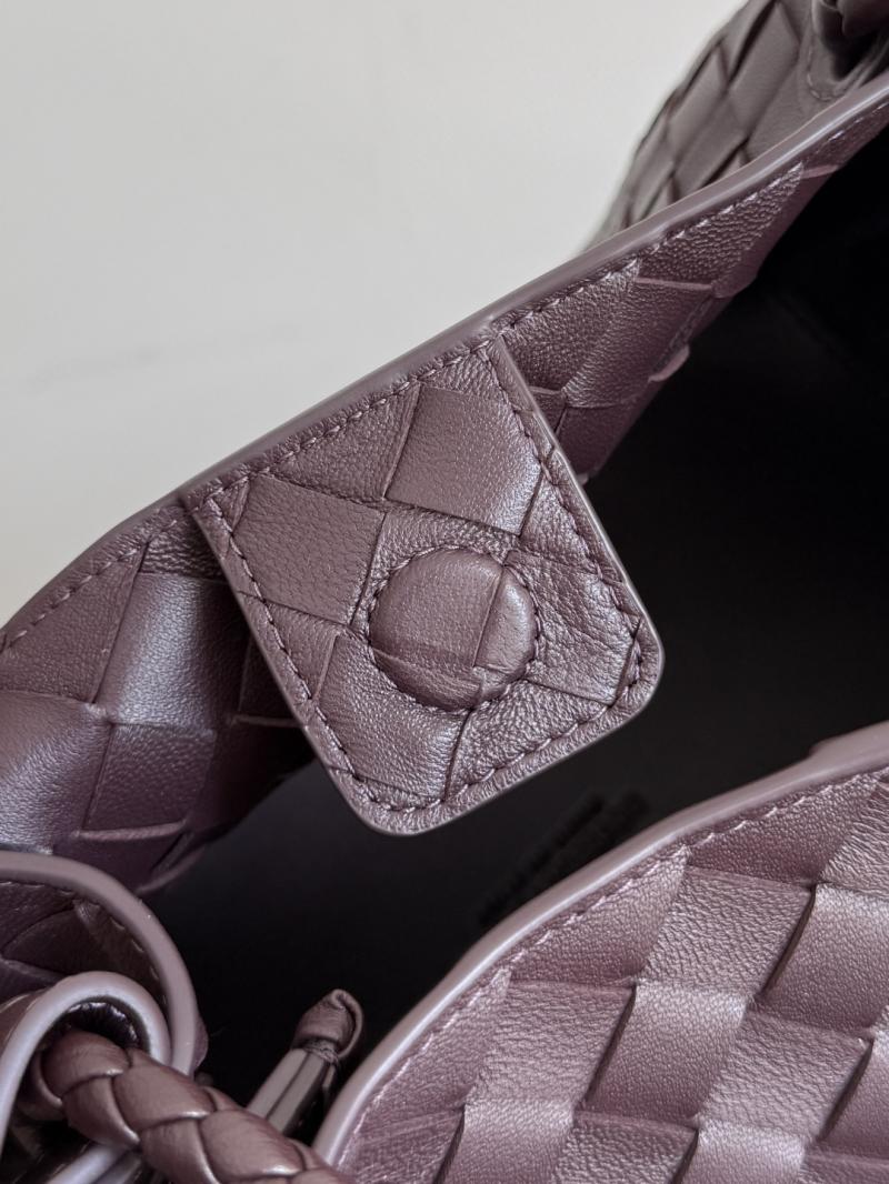 Bottega Veneta Parachute Dark Barolo 835921