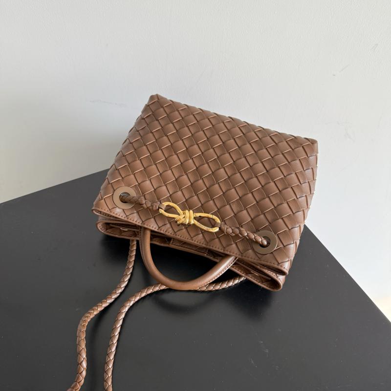Bottega Veneta Small Andiamo Nocciola 743568