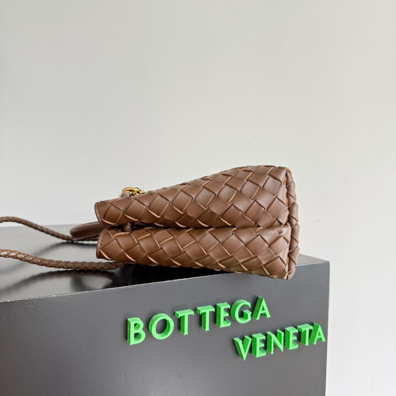 Bottega Veneta Small Andiamo Nocciola 743568