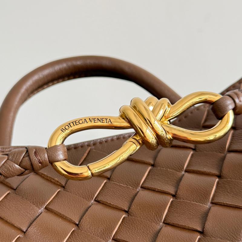 Bottega Veneta Small Andiamo Nocciola 743568