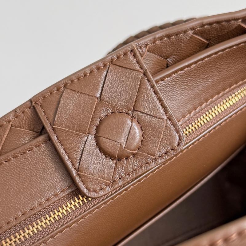 Bottega Veneta Small Andiamo Nocciola 743568