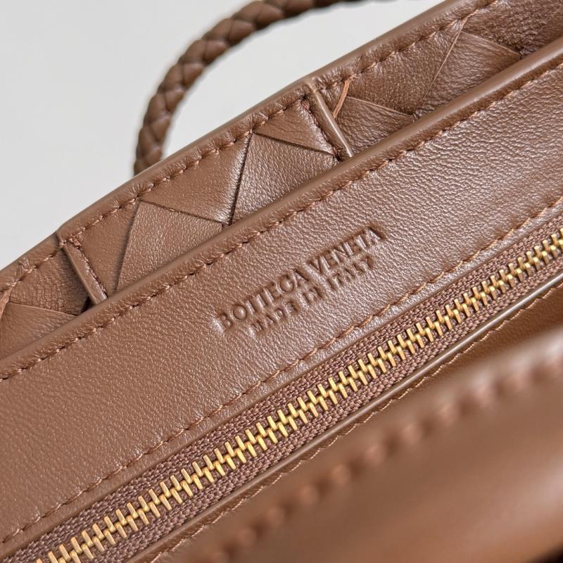 Bottega Veneta Small Andiamo Nocciola 743568