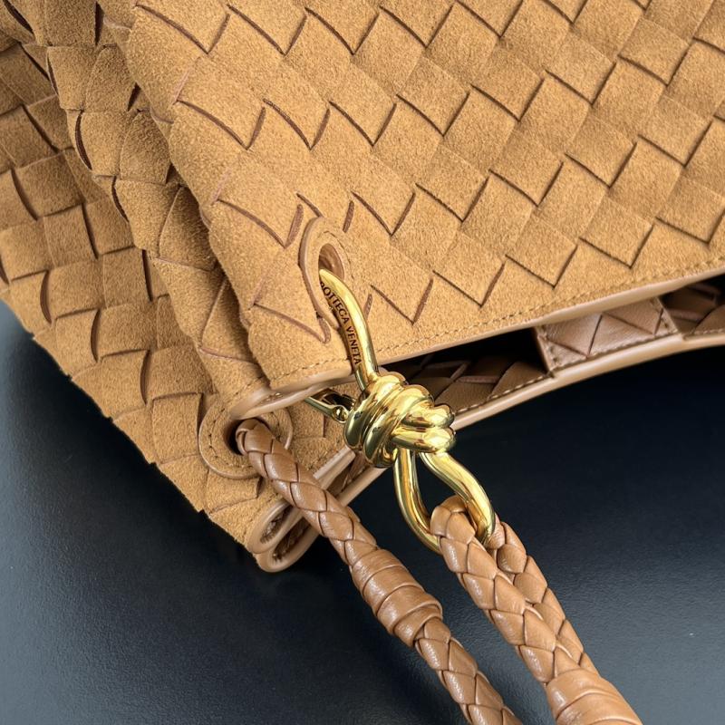Bottega Veneta Suede Parachute Amber 835921