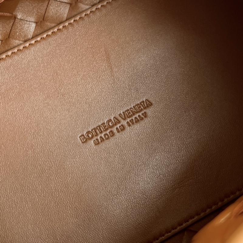Bottega Veneta Suede Parachute Amber 835921