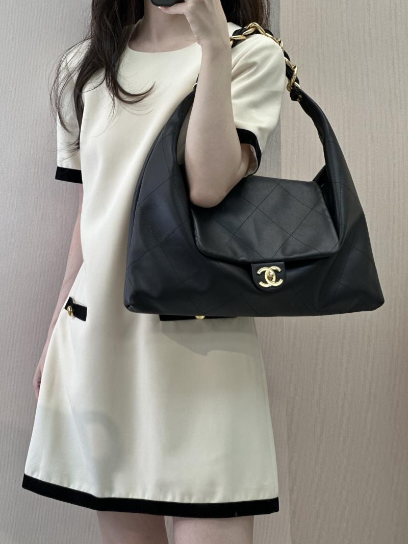 Chanel Calfskin Large Hobo Bag Black AS5834