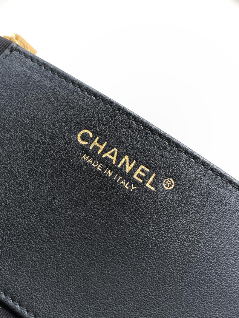 Chanel Calfskin Maxi Hobo Bag Black AS5839