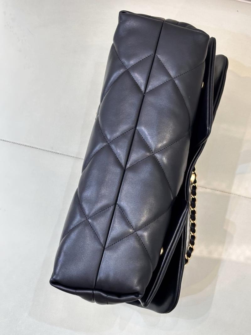 Chanel Lambskin Maxi Flap Bag Black AS5727