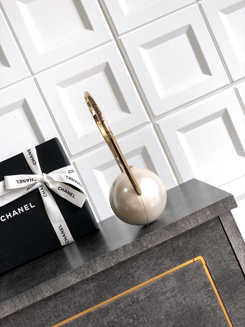 Chanel Pearl Ring Minaudiere AS5706