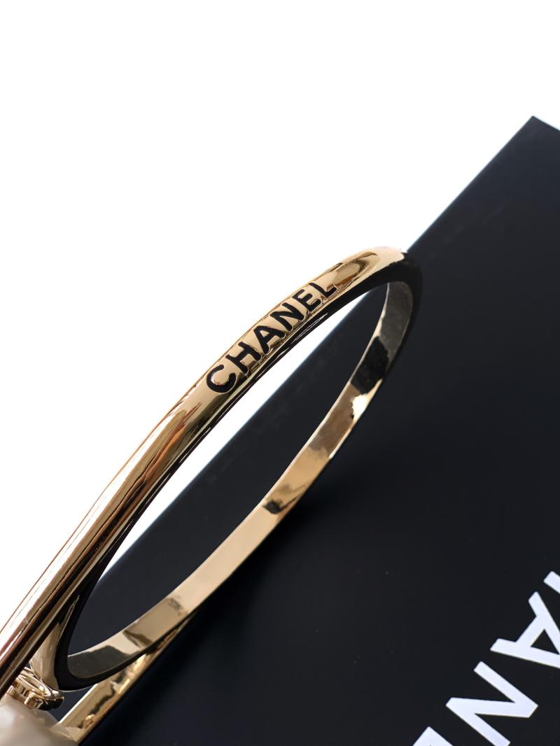 Chanel Pearl Ring Minaudiere AS5706