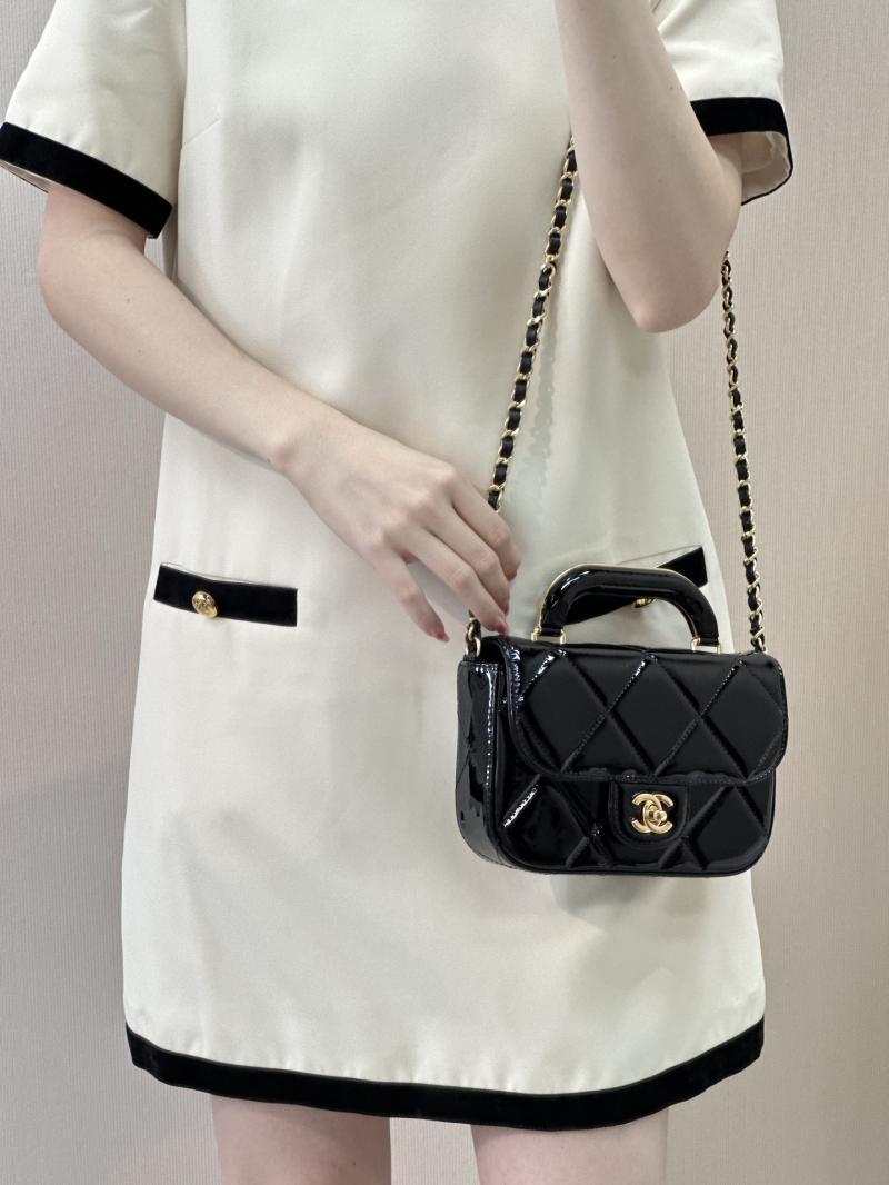 Chanel Small Clutch with Chain Black AP4892