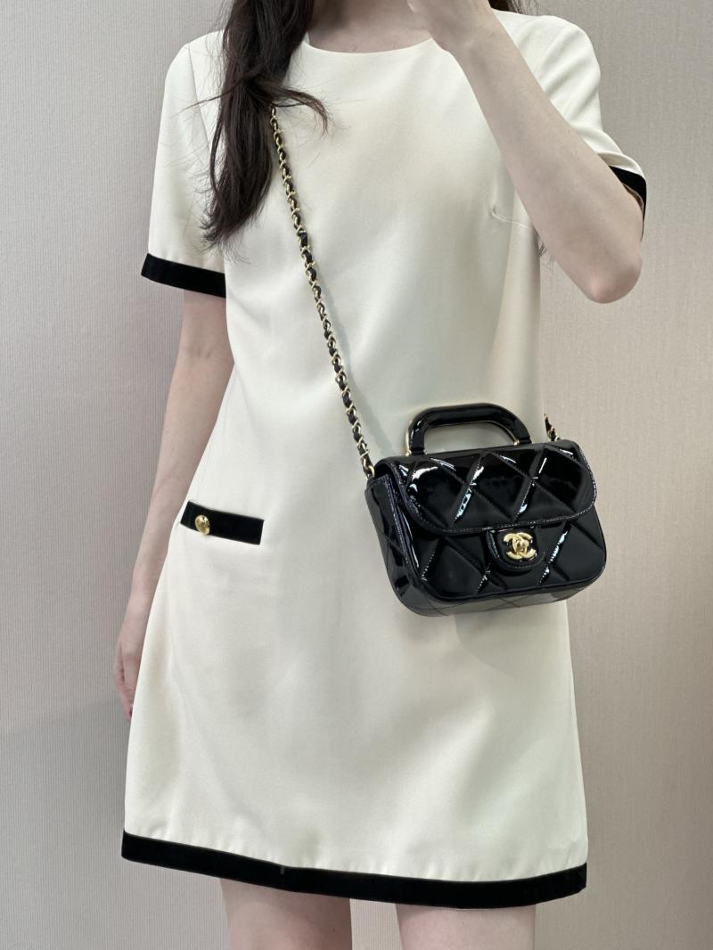 Chanel Small Clutch with Chain Black AP4892