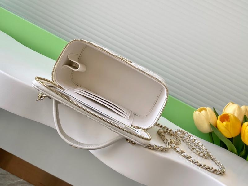 Chanel Vanity Case White AP4404