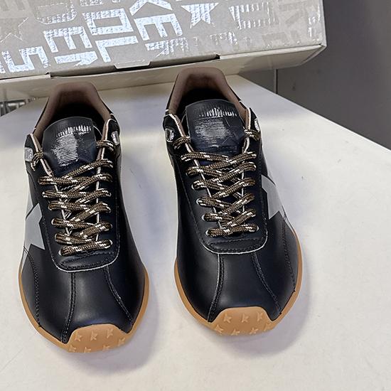 Golden Goose Sneakers SGS101203