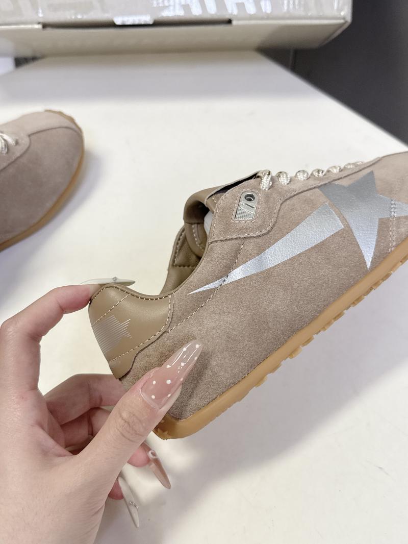 Golden Goose Sneakers SGS101204
