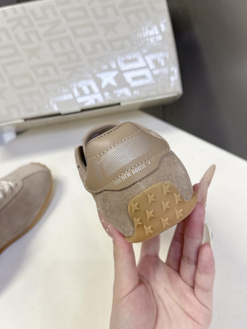 Golden Goose Sneakers SGS101204