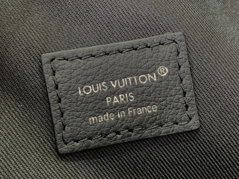 Louis Vuitton Avenue Slingbag M14953