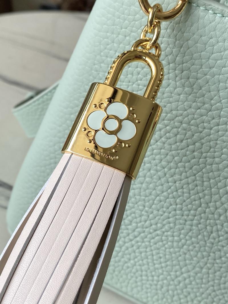 Louis Vuitton Capucines BB Green M25466