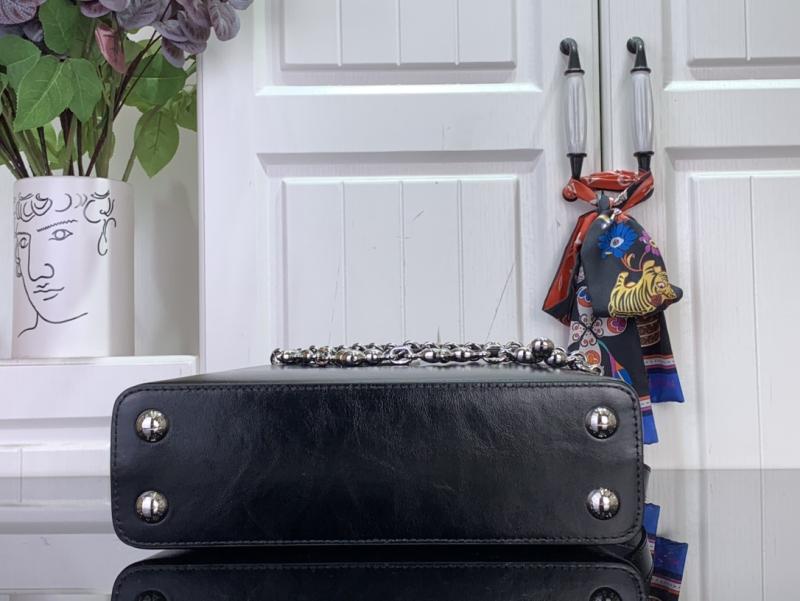 Louis Vuitton Capucines East-West BB M25492 Black