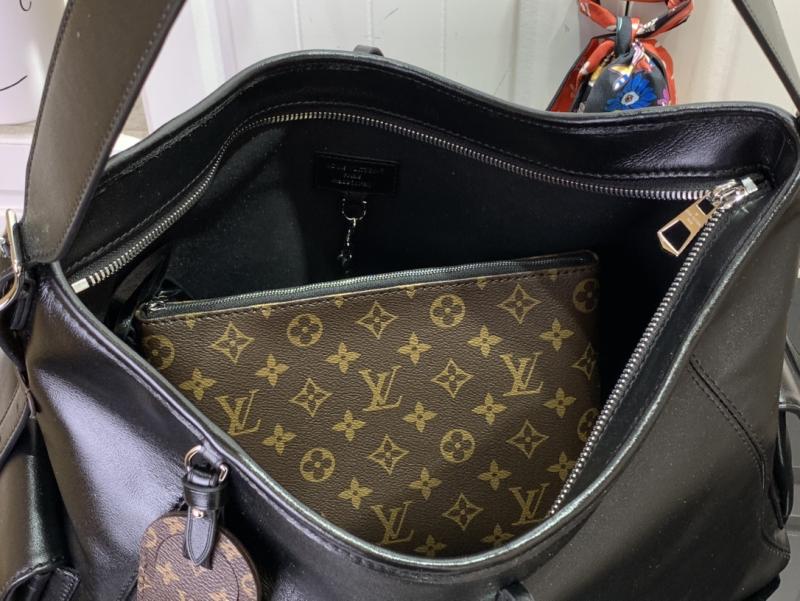 Louis Vuitton Carry All Travel Bag M15175