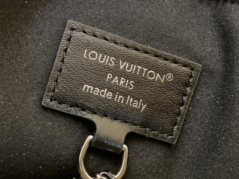 Louis Vuitton Carry All Travel Bag M15175