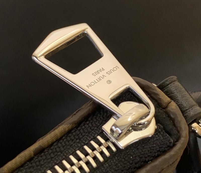 Louis Vuitton Carry All Travel Bag M15175