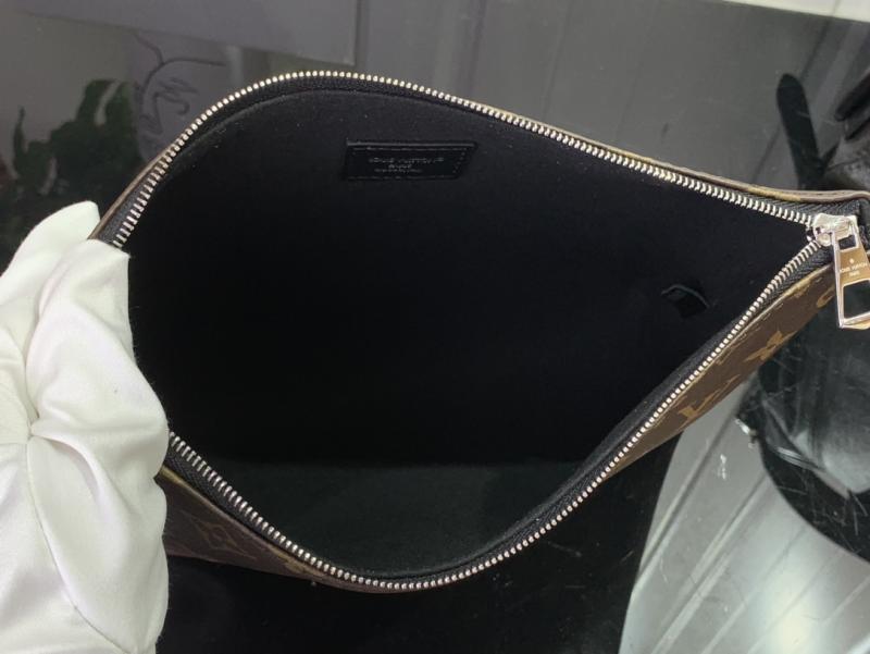 Louis Vuitton Carry All Travel Bag M15175