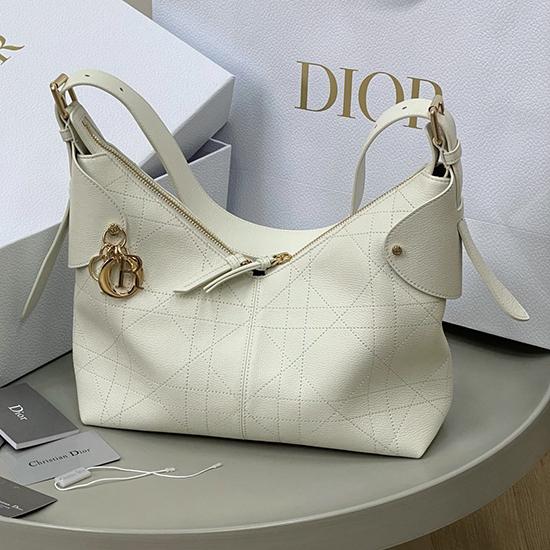 Medium Dior Voyage Bag Cream M2846