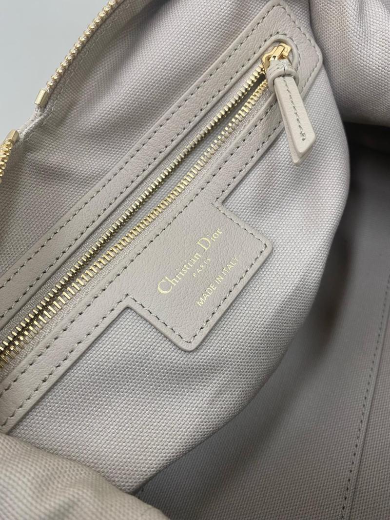 Medium Dior Voyage Bag Powder Beige M2846