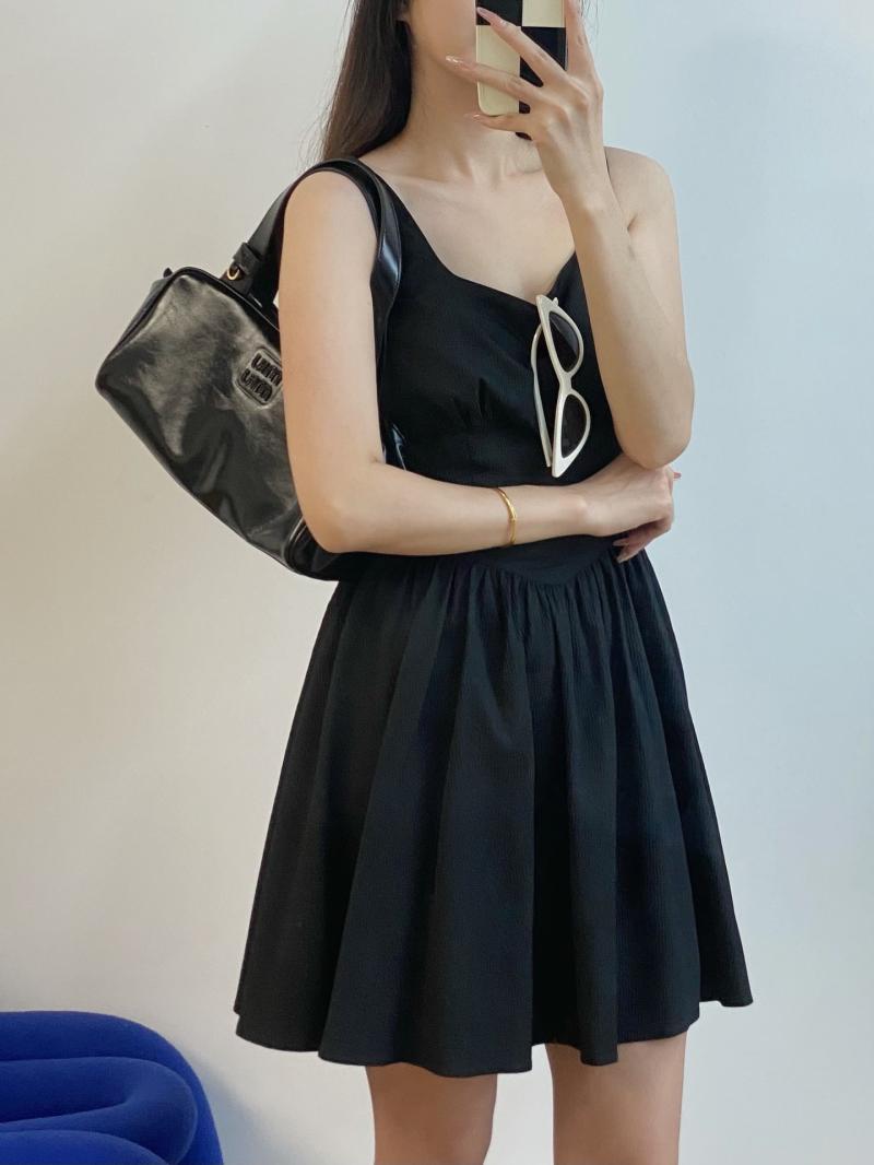 Miu Miu Leather top-handle bag Black 5BB182