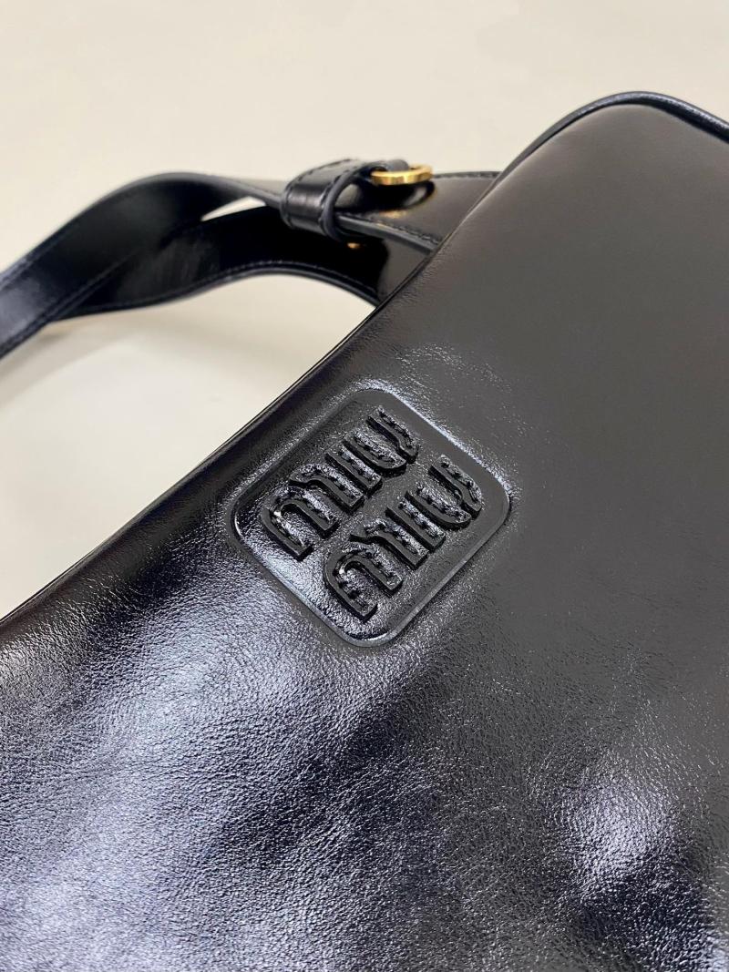 Miu Miu Leather top-handle bag Black 5BB182