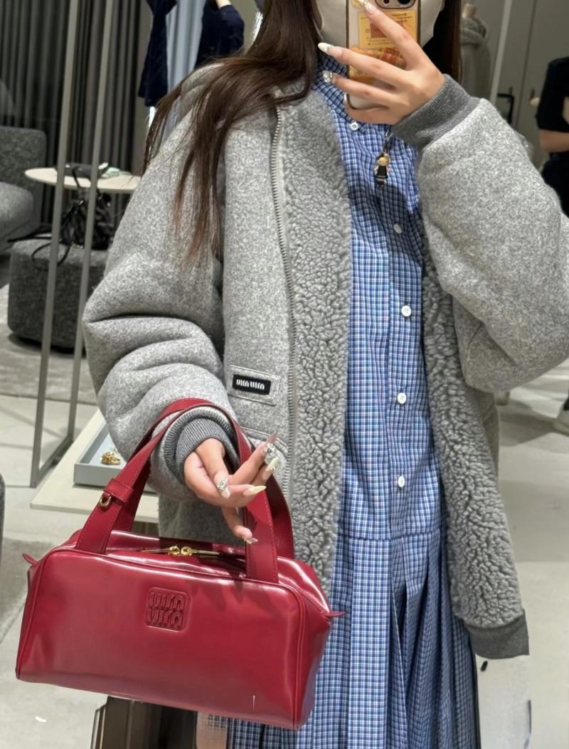 Miu Miu Leather top-handle bag Red 5BB182