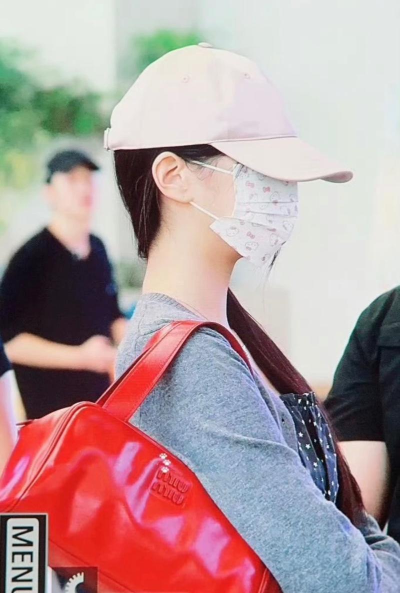 Miu Miu Leather top-handle bag Red 5BB182