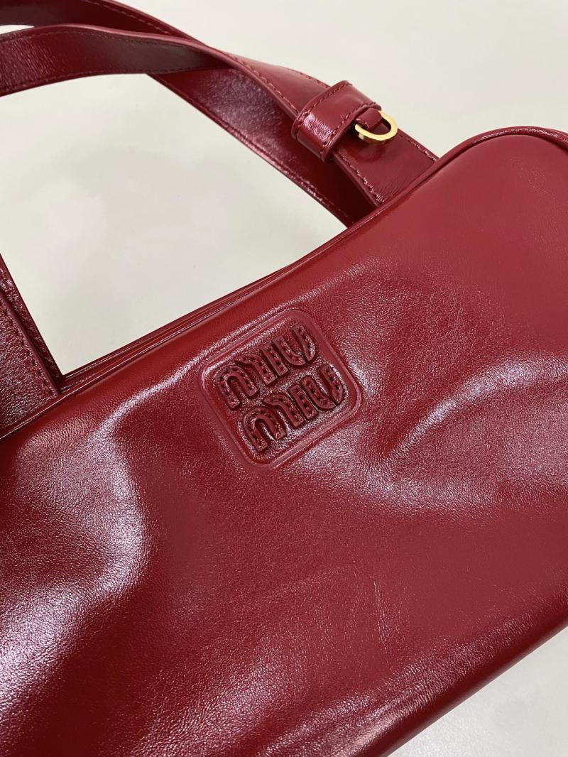 Miu Miu Leather top-handle bag Red 5BB182