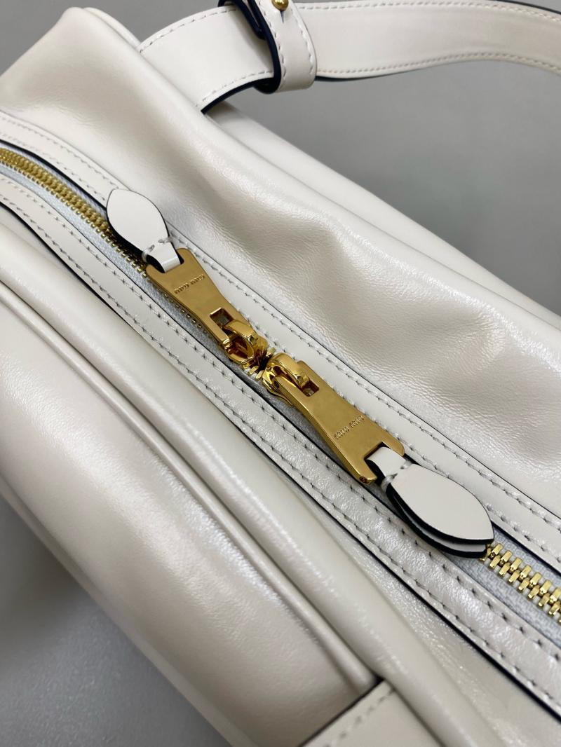Miu Miu Leather top-handle bag White 5BB182