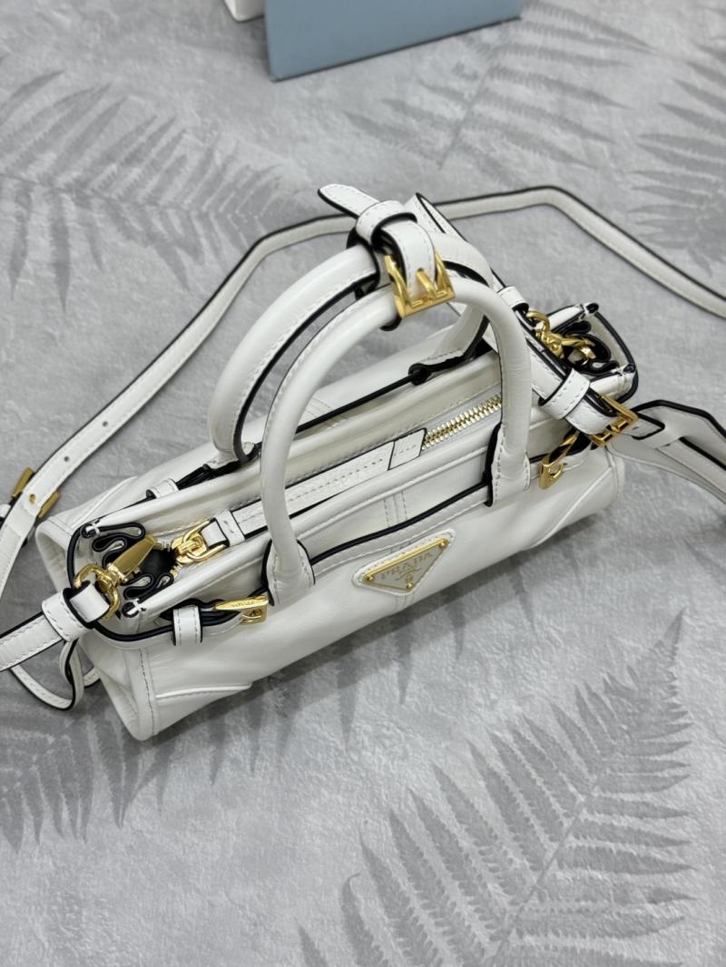 Prada Bonnie leather mini handbag White 1BA486