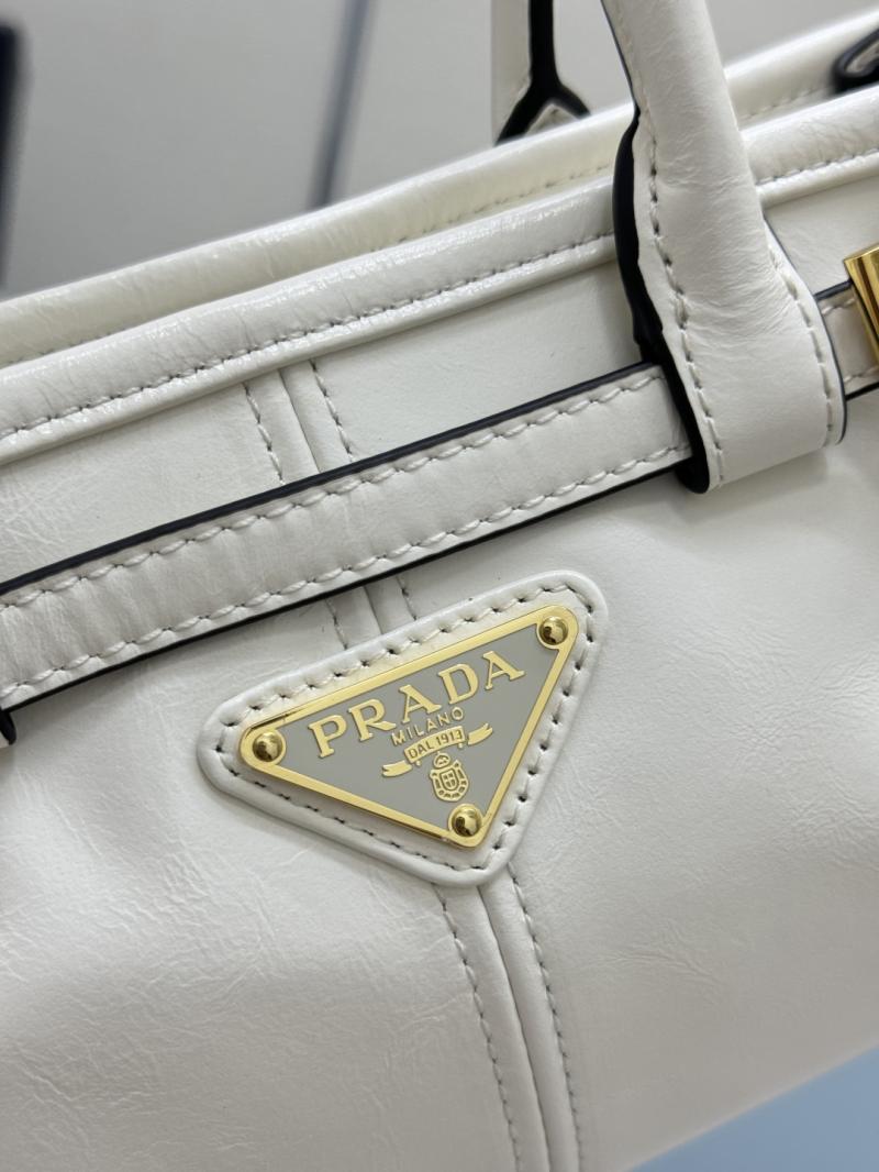 Prada Bonnie leather mini handbag White 1BA486
