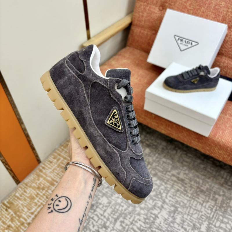 Prada Sneakers SPS92104