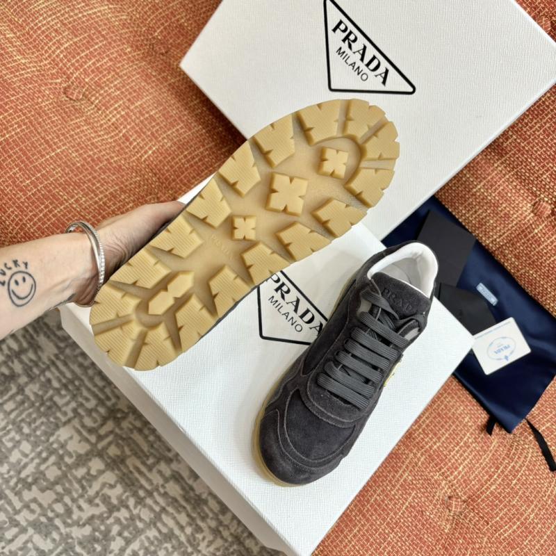 Prada Sneakers SPS92104