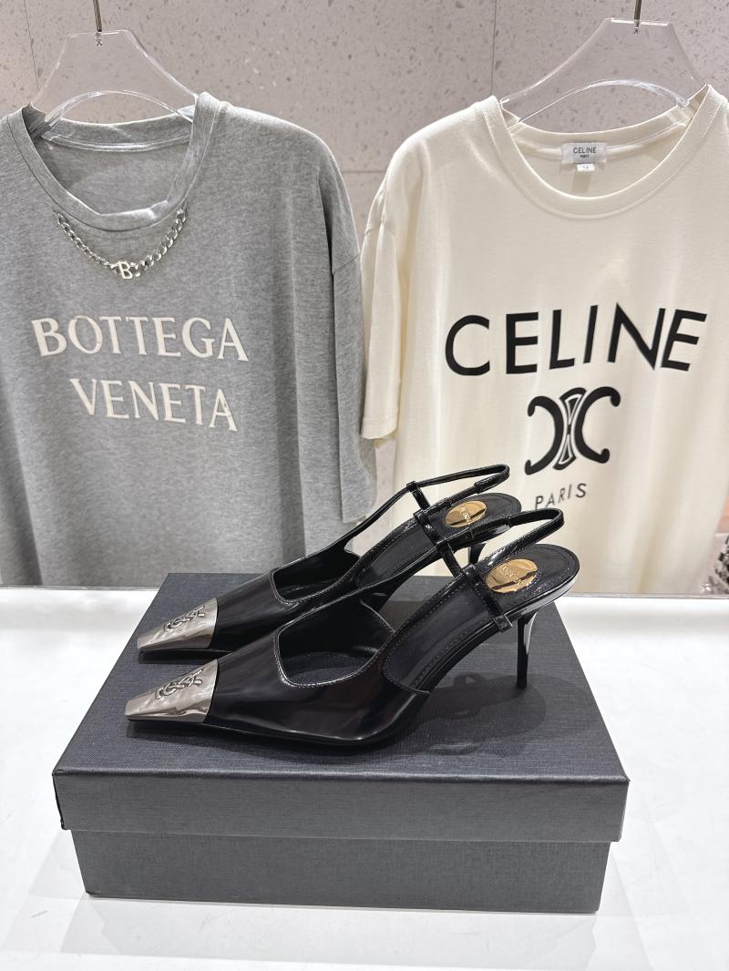 Saint Laurent Pumps SSP101202