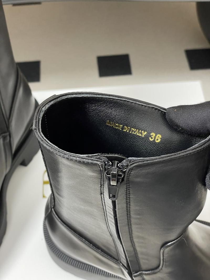 The Row Leather Boots STB92801