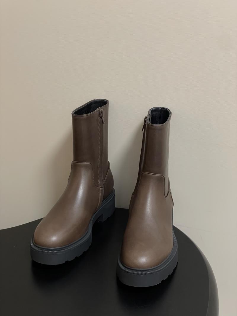 The Row Leather Boots STB92802